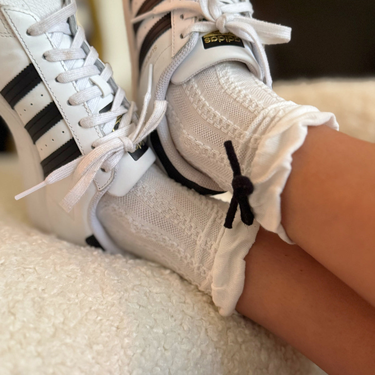 Adorable Yarn Bow Socks Set Of 2