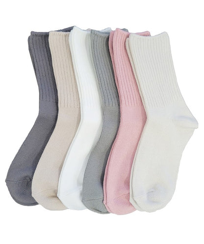 One size organic bamboo socks in neutral colors: grey, olive, taupe, and white, folded and displayed on soft surface.