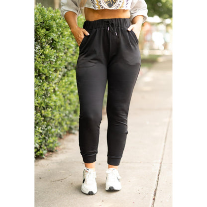 Black Fleece Jogger- The Braelyn