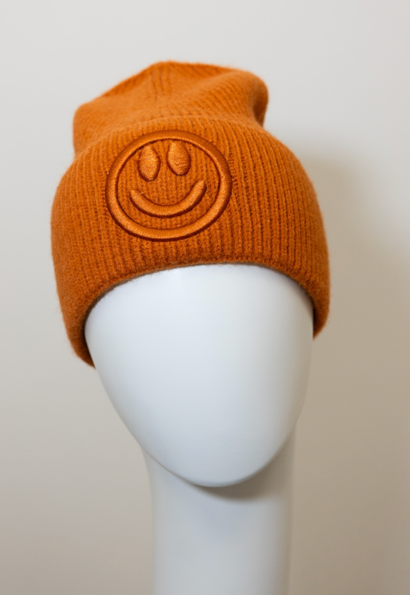 Embroidered Smiley Face Ribbed Knit Beanie