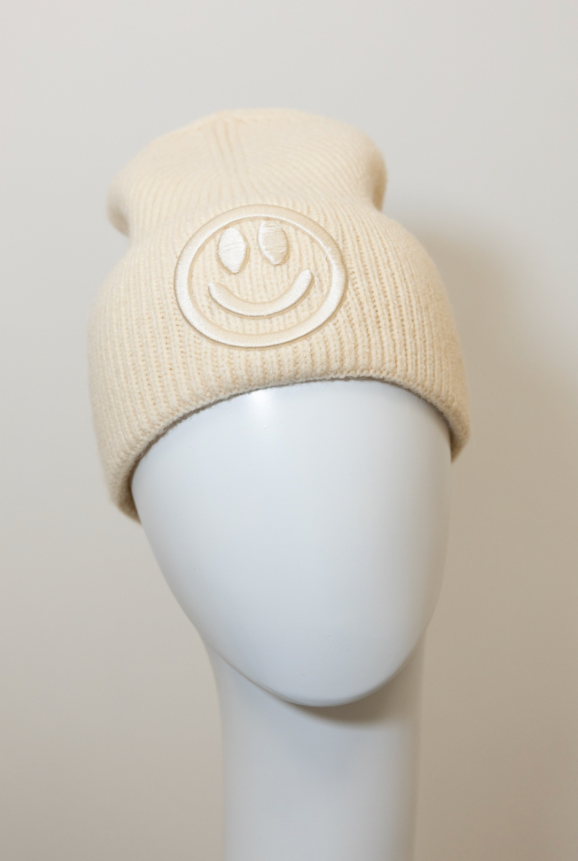 Embroidered Smiley Face Ribbed Knit Beanie