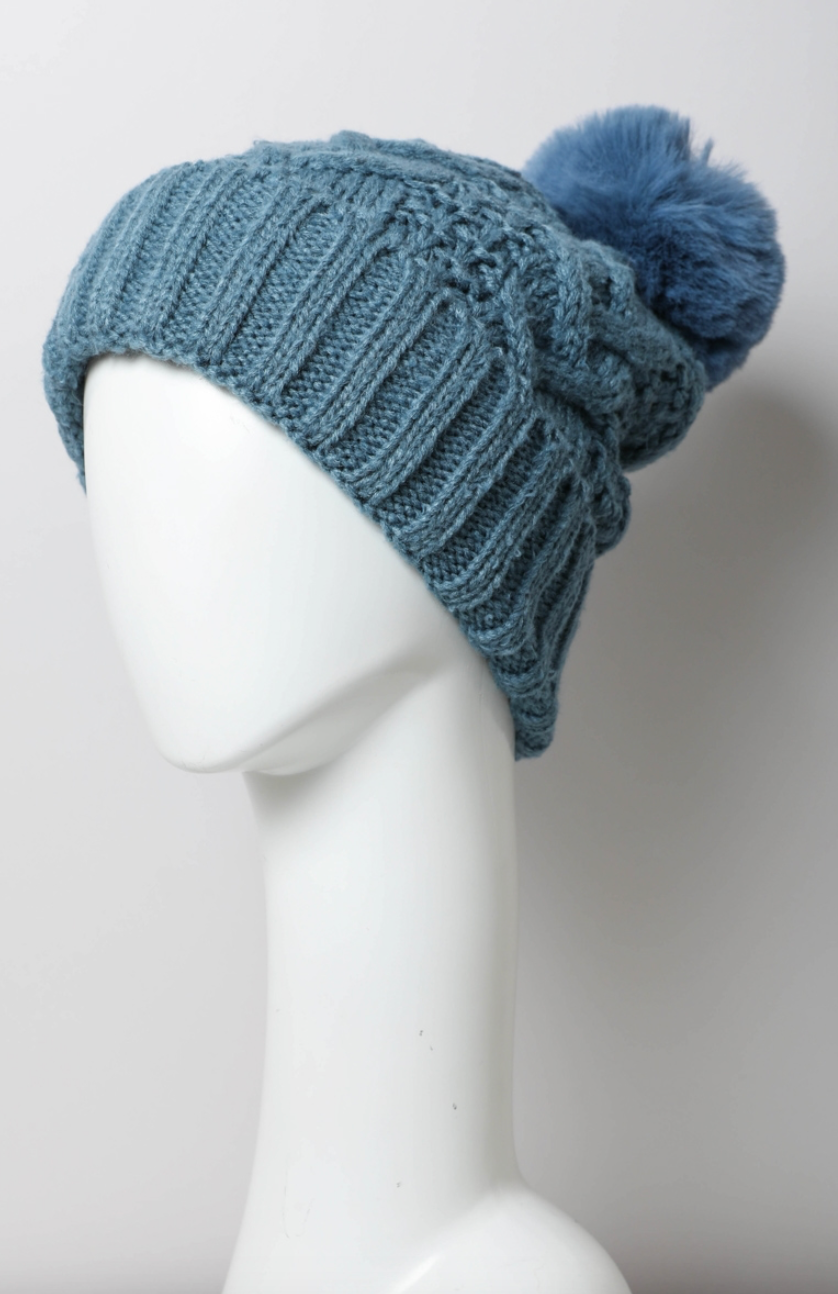 Cable Knit Pom Beanie