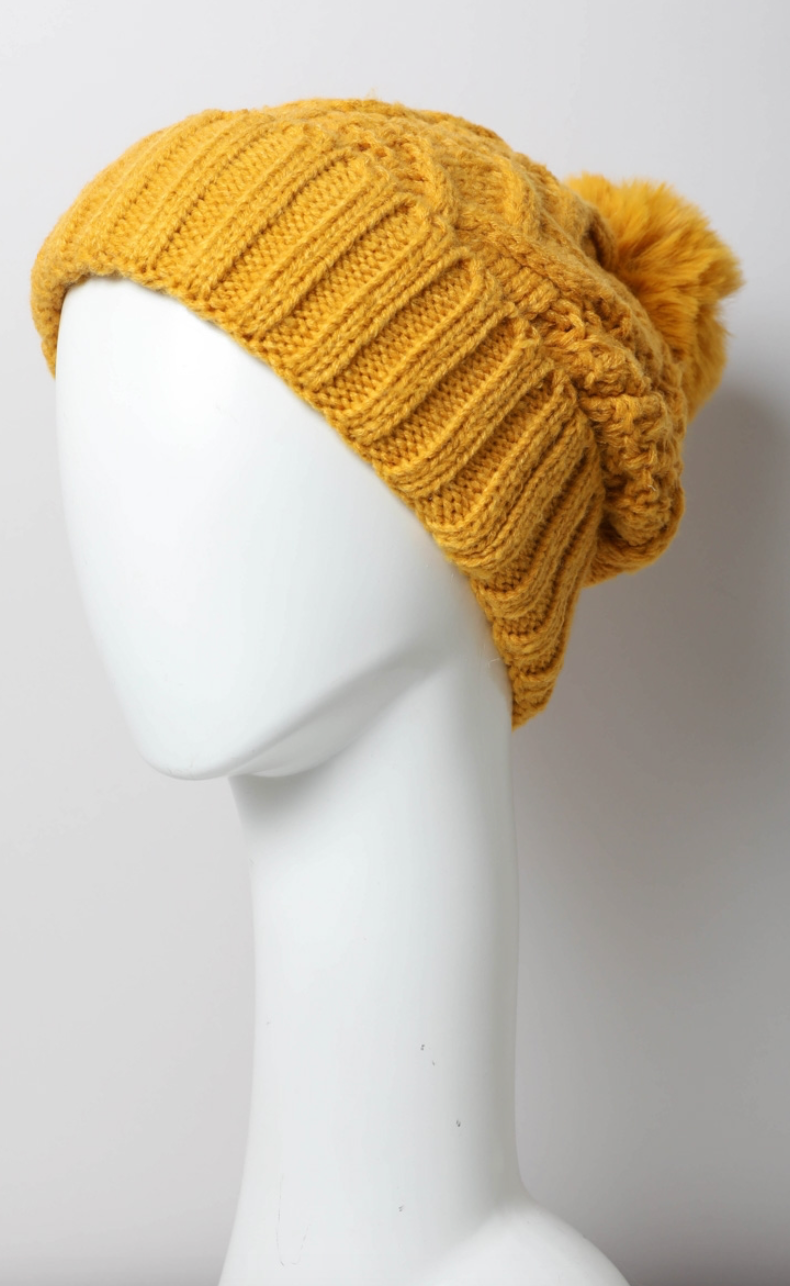 Cable Knit Pom Beanie