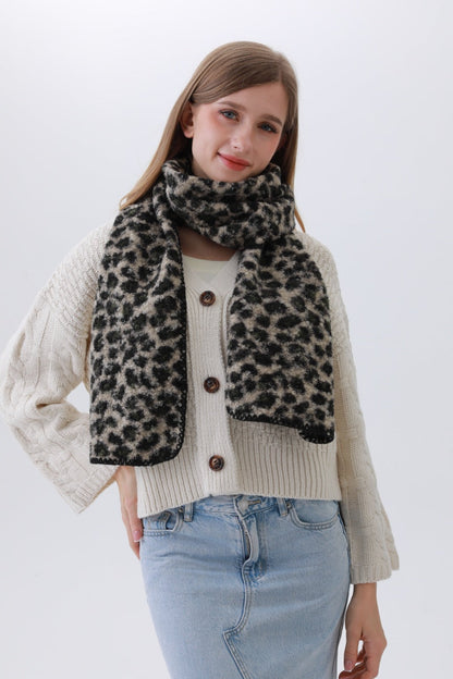 Leopard Print Woven Scarf – Animal Pattern Accent 🐆✨