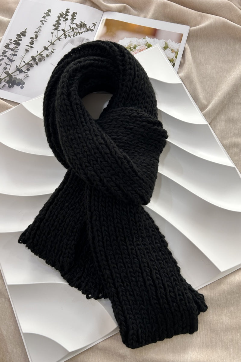 Chunky Ribbed Scarf – Oversized Winter Wrap for Women 🧣❄️ Leto Collection