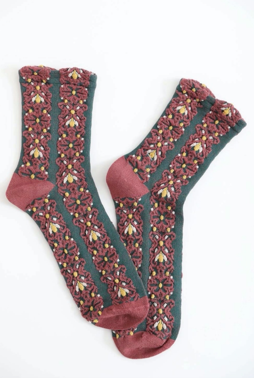 Embroidered Flower Pattern Socks