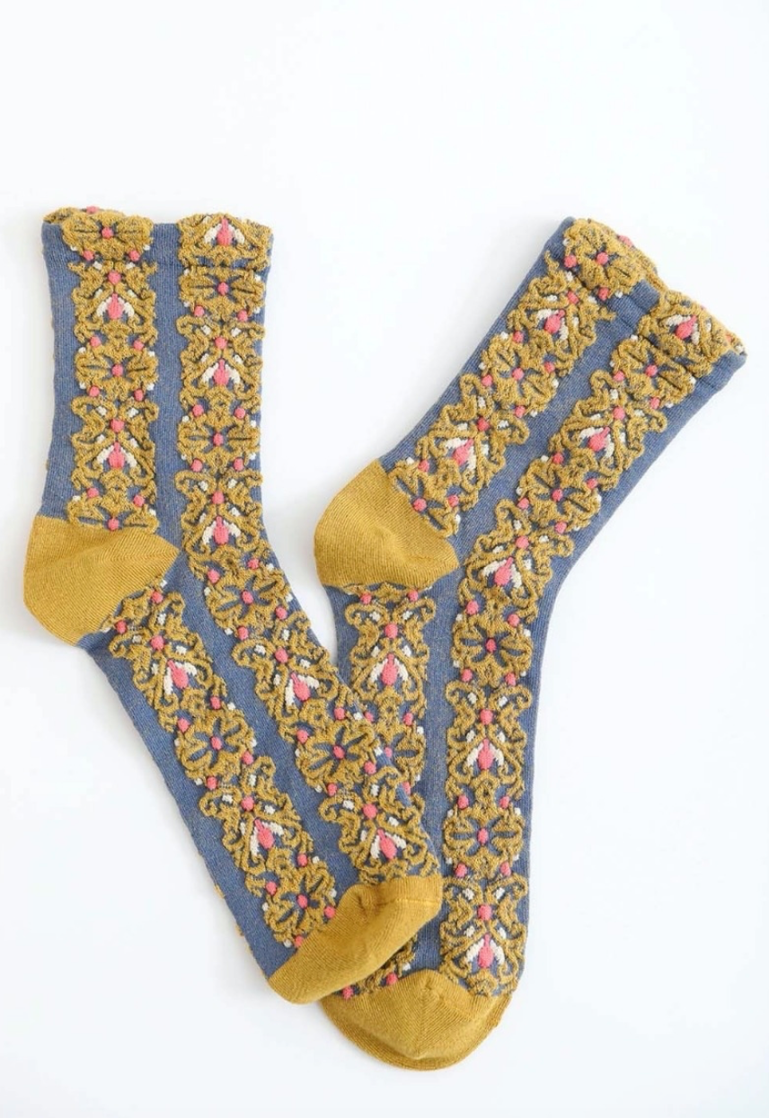 Embroidered Flower Pattern Socks