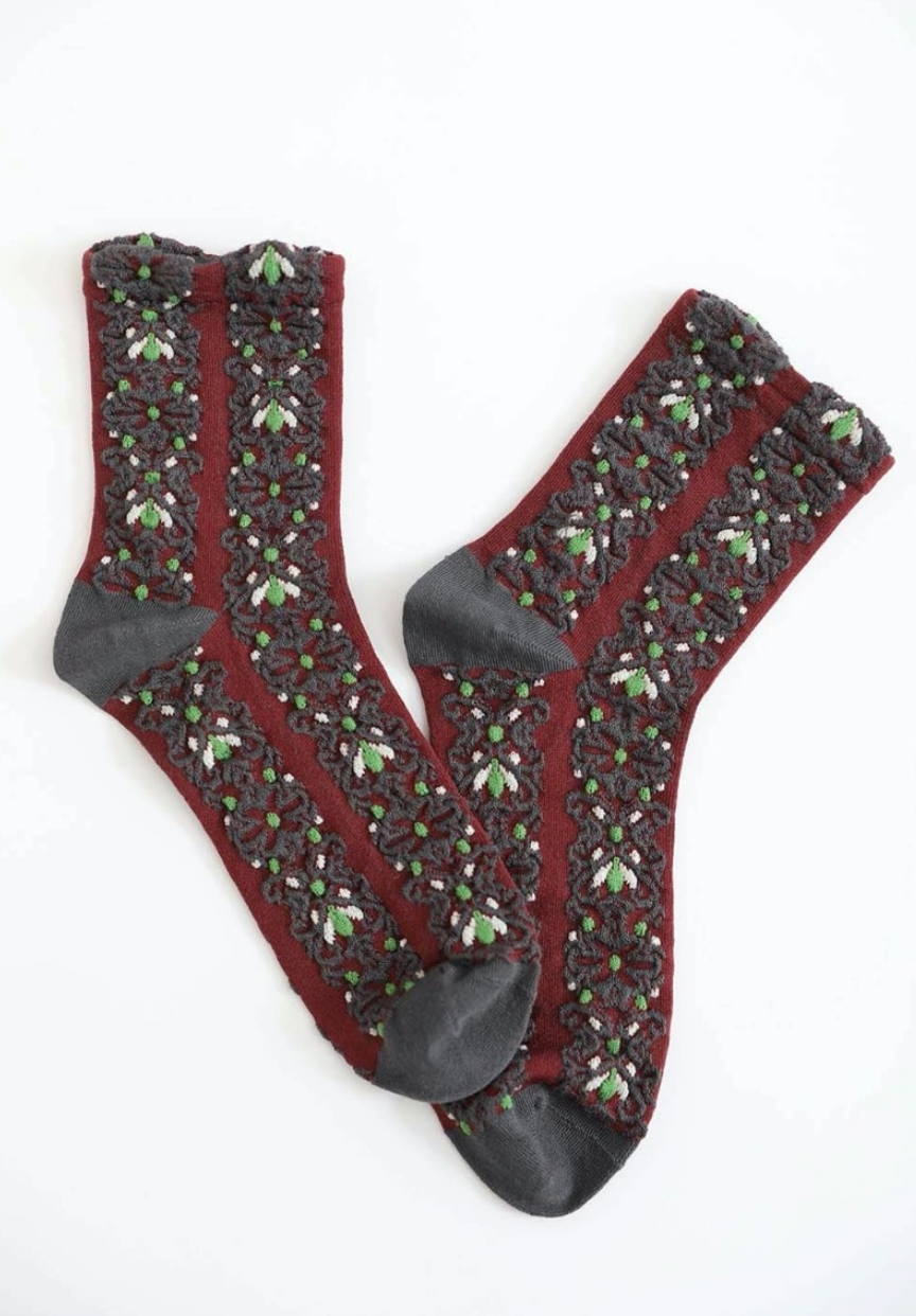 Embroidered Flower Pattern Socks