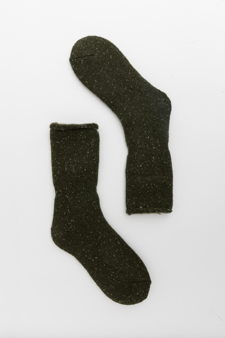 Thick Knit Crew Socks for Ultimate Fall & Winter Warmth 🧦