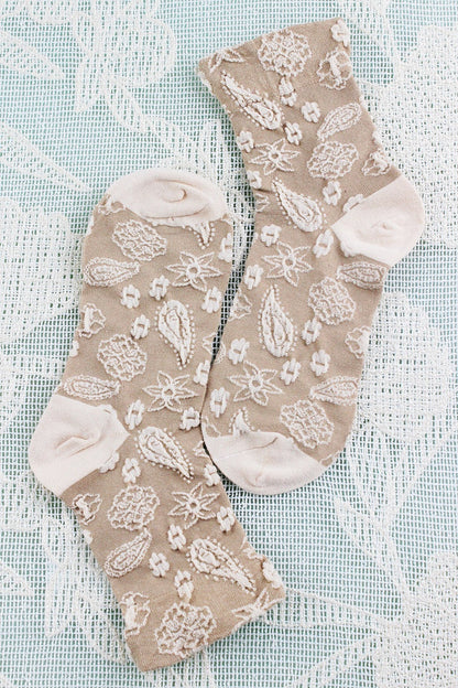 Cashew-Print Socks – Lightweight & Breathable Comfort 🌰🧦