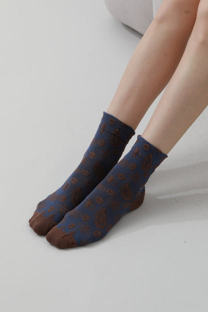 Cashew-Print Socks – Lightweight & Breathable Comfort 🌰🧦
