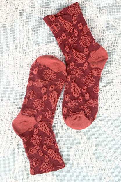 Cashew-Print Socks – Lightweight & Breathable Comfort 🌰🧦