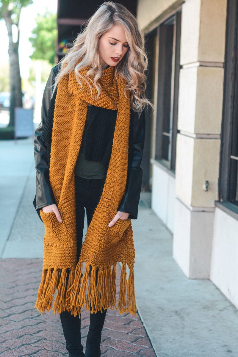 Chunky Oversized Pocket Scarf Scarves