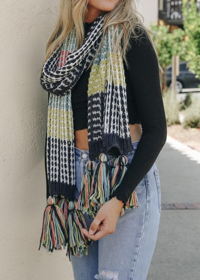 Colorblock Contrast Knit Scarf Scarves Black