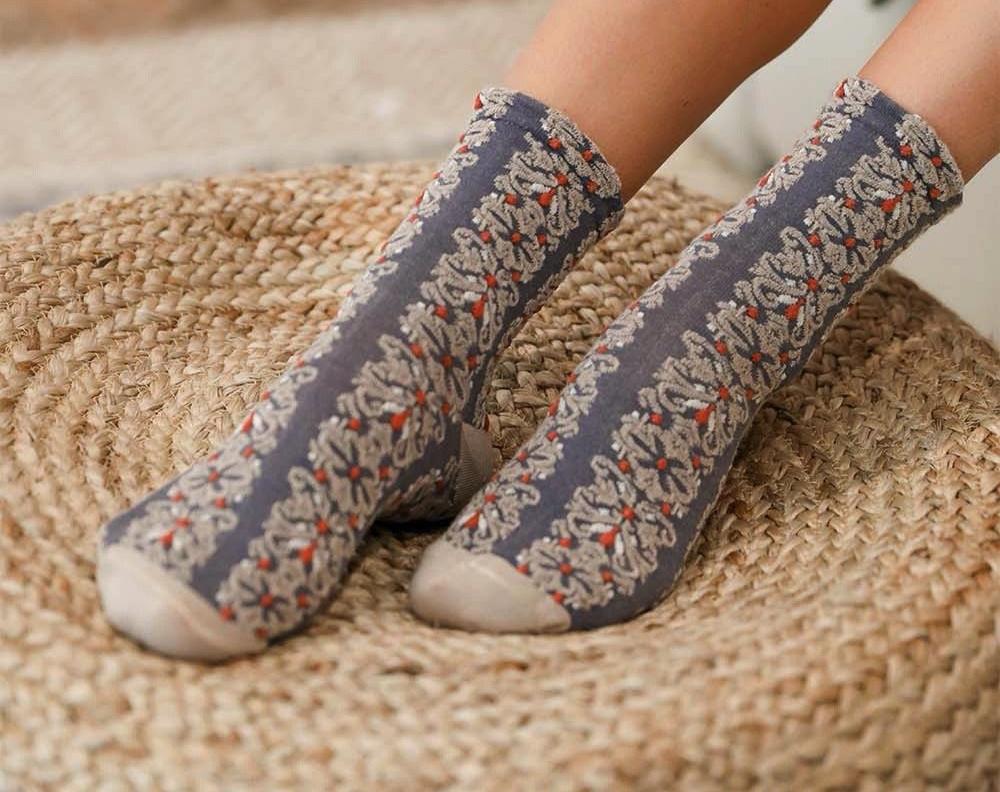 Embroidered Flower Pattern Socks Beige